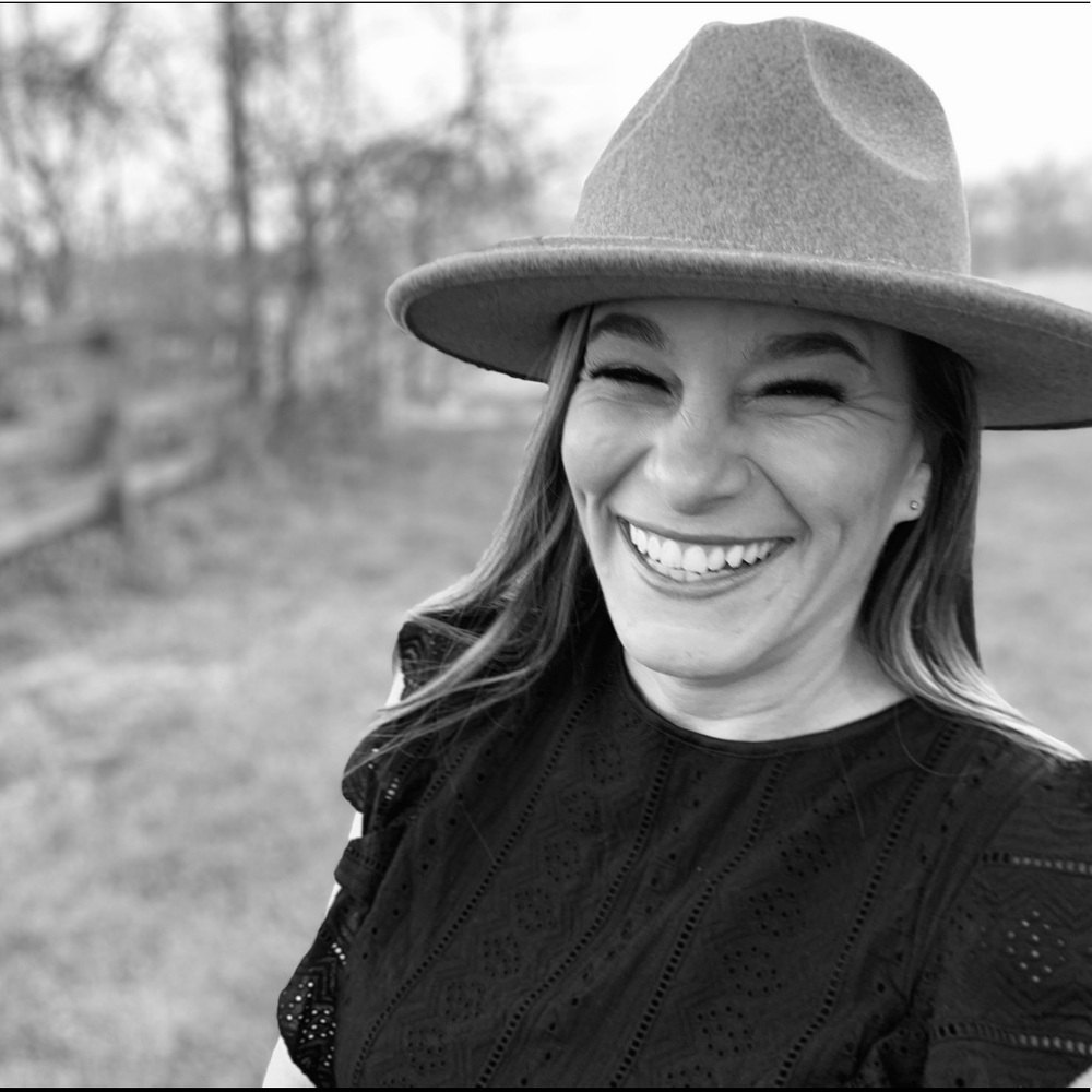 Meet your Posher, Dana